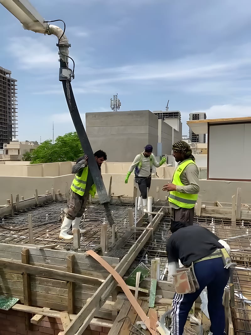 صبّ خرسانة السقف